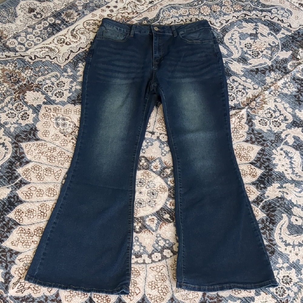 **3/$10** Stylish Indigo Flare Jeans With Great Stretch